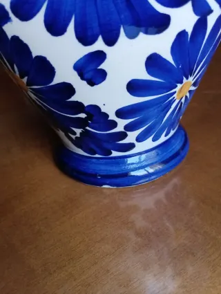 Jarrón Cerámica Decorativo Azul y Blanco