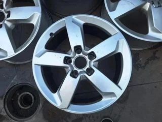 Audi Q7 2005-2015 - Llantas de 19"