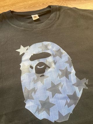 Camiseta BAPE Negra con Estrellas Azules