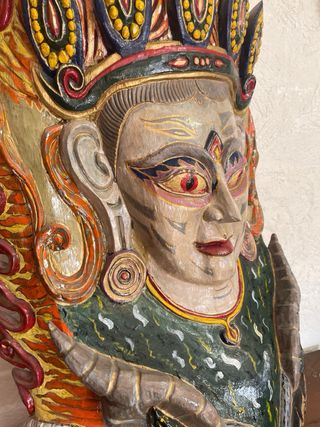 Antigua talla de madera decorativa