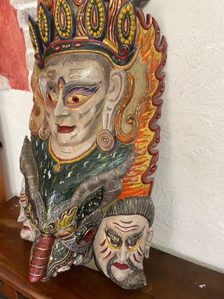 Antigua talla de madera decorativa