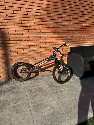 Bicicleta Trial BREETH