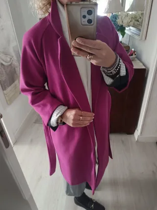 Abrigo Fucsia Estiloso