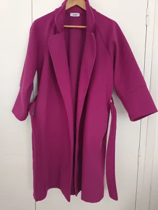 Abrigo Fucsia Estiloso