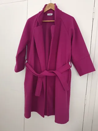Abrigo Fucsia Estiloso