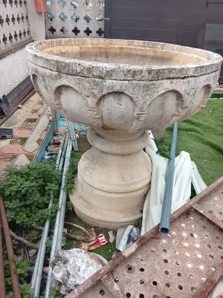 Fuente de piedra antigua