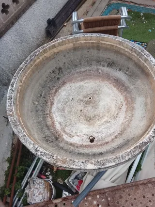 Fuente de piedra antigua