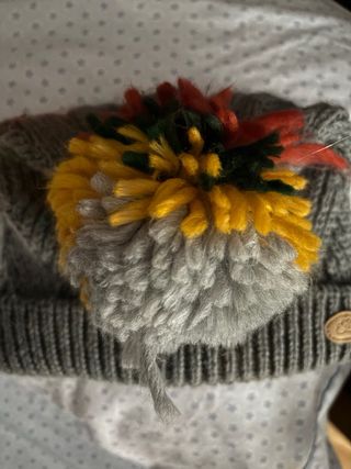 Berretto in lana per bambini con pompon