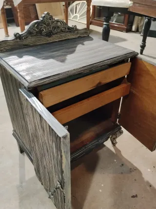 Mesita de noche madera