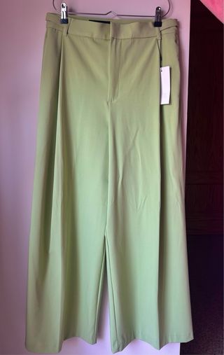 TRAJE ZARA VERDE OVERSIZE SIN ESTRENAR