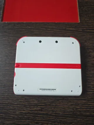 Nintendo 2DS Blanca y Roja