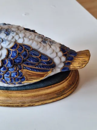 Figura Pavo Real Porcelana Azul y Oro