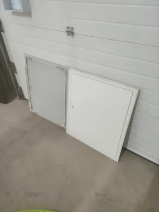 Puertas cuadro telecomunicaciones 64*76