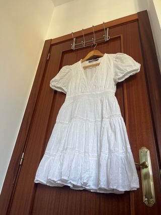 Vestido blanco Zara corto manga abullonada T.XS