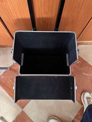 Maletín de maquillaje con ruedas