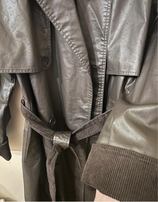 Trench Zara encerado pana