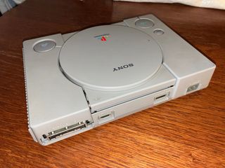 PlayStation 1 SCPH-7502