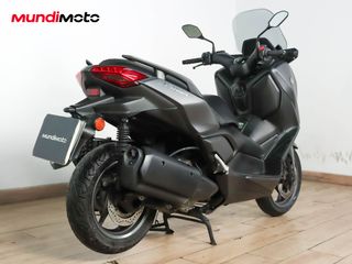 YAMAHA X-MAX 300