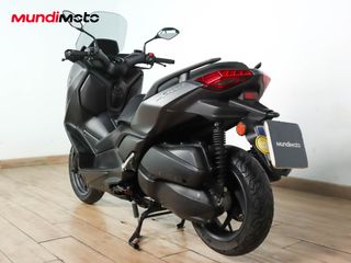 YAMAHA X-MAX 300