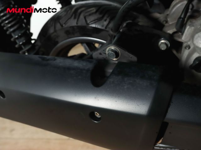YAMAHA X-MAX 300