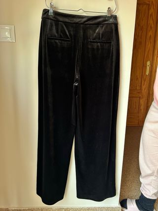 Chaleco y pantalón de terciopelo negro sin estreno