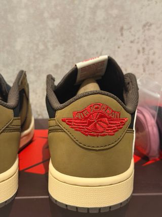 Air Jordan 1 Low Travis Scott "Dark Mocha" OG