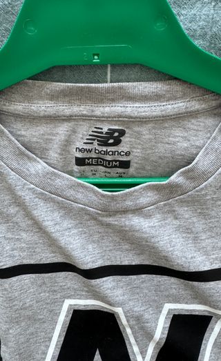 Camiseta New Balance Talla M Gris