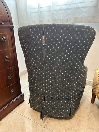 Sillón antiguo estampado