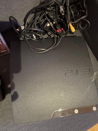Consola PS5 con 4 juegos y 4 mandos