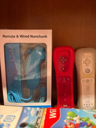 Consola Wii Roja + Mandos y Juegos
