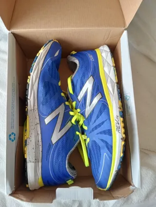 Zapatillas Adidas Clásicas Blancas Marrones