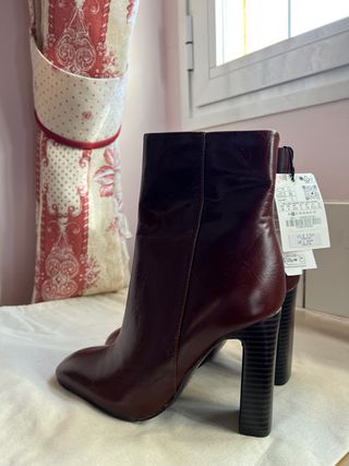 Botín tacón piel marrón talla 36
