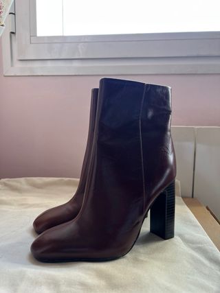 Botín tacón piel marrón talla 36