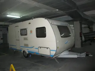 Caravana con aire acondicionado y mover etc