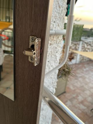 Puerta baño camper. Montada en una Possl.