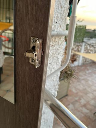 Puerta baño camper. Montada en una Possl.