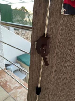 Puerta baño camper. Montada en una Possl.