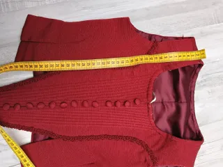 Justillo y zapatos rojos