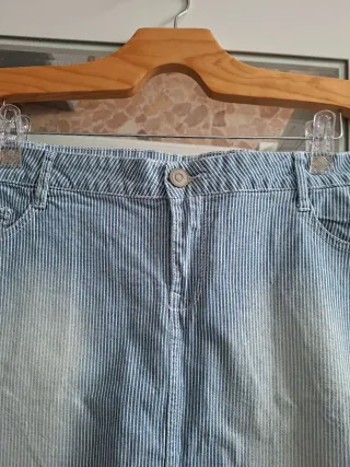 Falda vaquera mini rayas azules y blancas