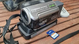 Cámara JVC HDD Everio 40GB Plata/Negra