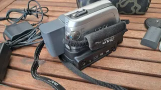 Cámara JVC HDD Everio 40GB Plata/Negra