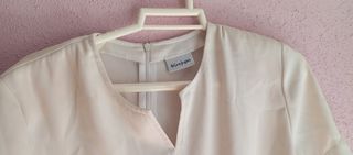 2 Camisetas multicolor y 1 Blusa blanca