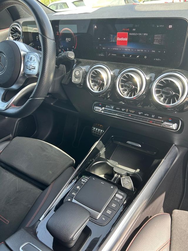 Mercedes-Benz GLA GLA 200 D
