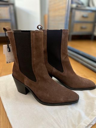 Botines tacón serraje marrón