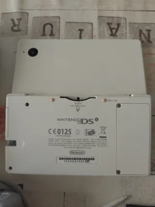 Nintendo DSi Blanca - Muy Buen Estado