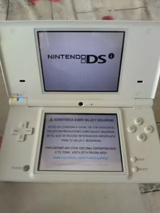 Nintendo DSi Blanca - Muy Buen Estado