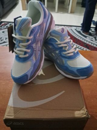 Zapatillas Asics Gel Azules y Blancas