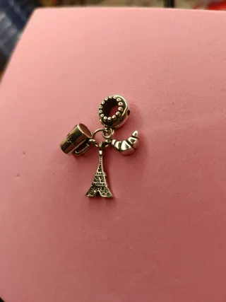 Dije Torre Eiffel y Café Plata