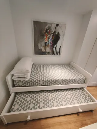 Habitación con cama nido