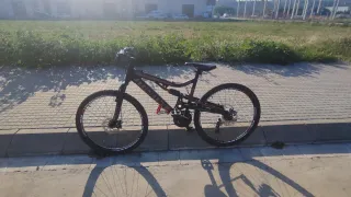 Bicicleta de Montaña Doble Suspensión